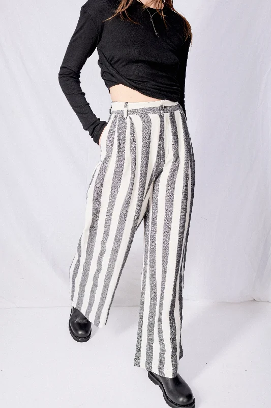  Women's Stylish Casual GarmentsBlack and White Linen Wide Leg Trousers