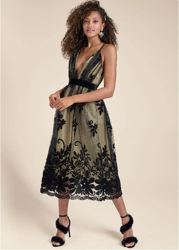  Affordable Women's GarmentsVelvet Floral Midi Dress - Black & Nude