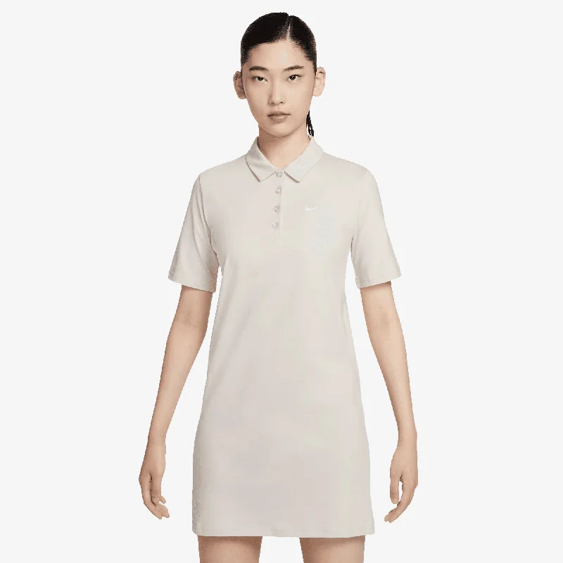  New Season Fashion Preview SaleNIKE | WMN'S SPORTSWEAR DRESS { LT OREWOOD BRN/WHITE