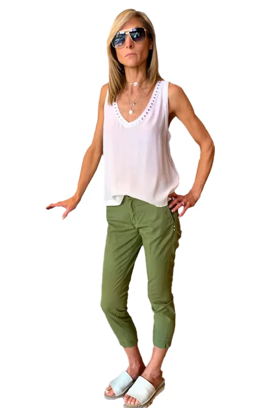  Women's Weekend OutfitJacqueline Capri Pants - Green