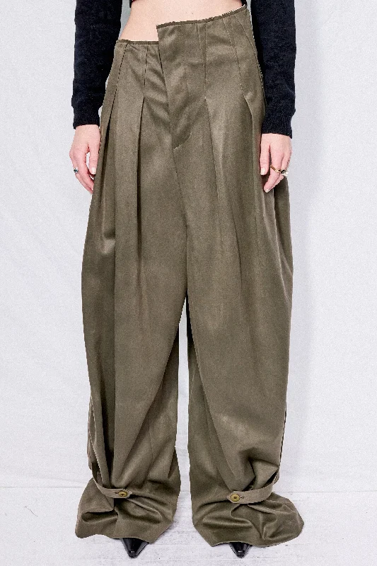  Stylish Women's ApparelDeep Green Vegan Suede Trousers