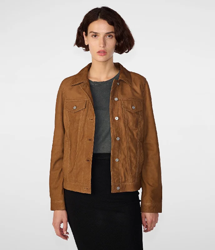  Chic Style, Always In VogueChloe Leather Trucker Jacket