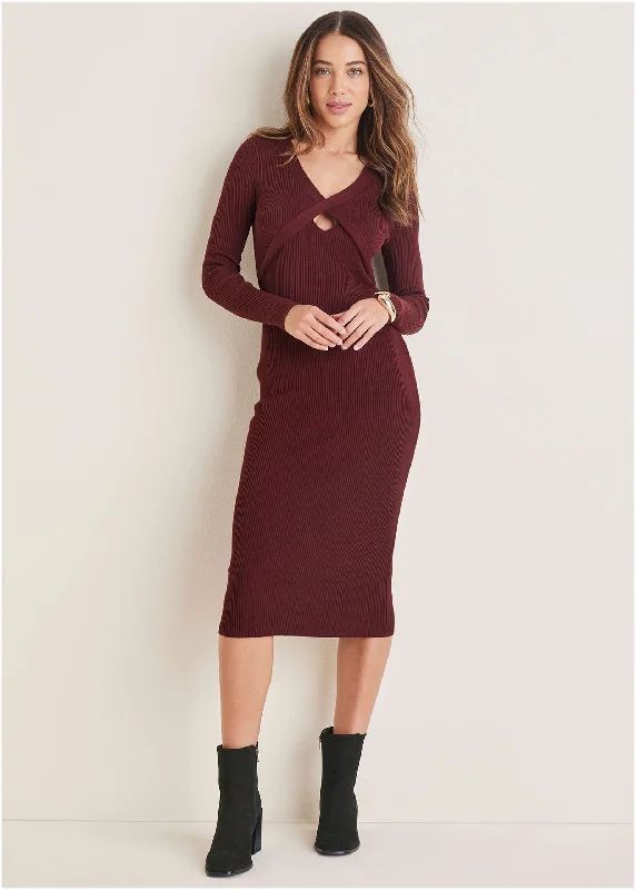  Plus-Size Women's ClothingCutout Midi Sweater Dress - Wine