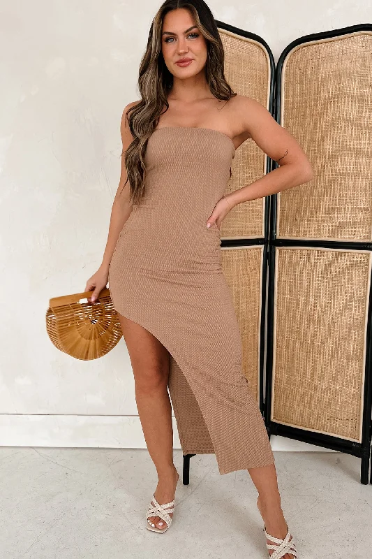  Sophisticated Street Style OffersSymptoms Of Love Textured Strapless Maxi Dress (Classic Beige)