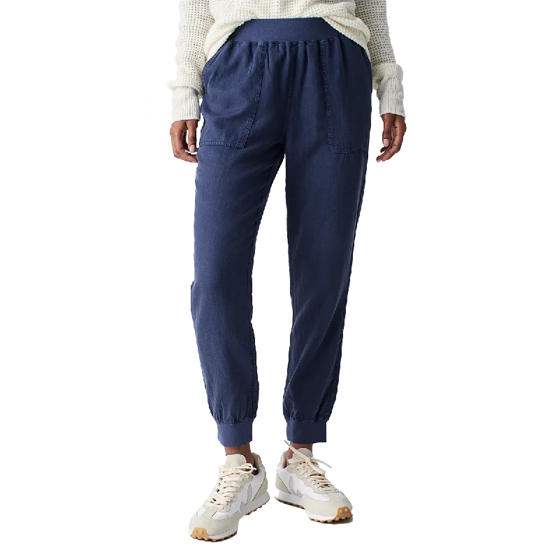  Women's Sports ApparelWomen's Arlie Day Pant