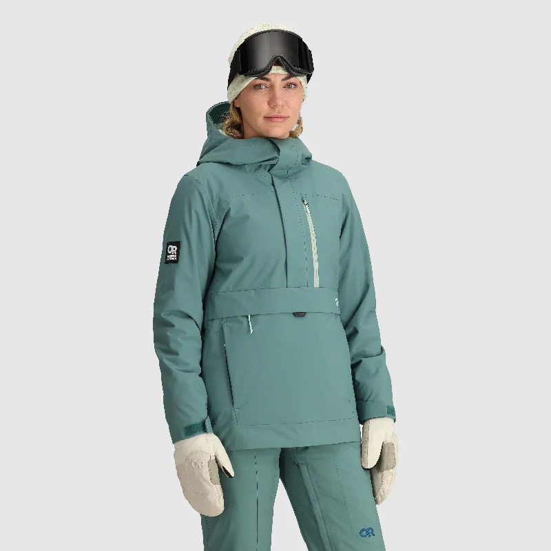  Stylish Women's ApparelWomen's Snowcrew Anorak