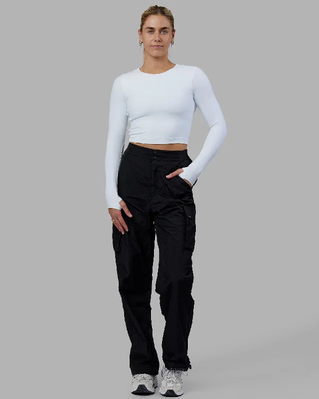  Women's Sports ApparelStaple Long Sleeve Cropped Tee - White