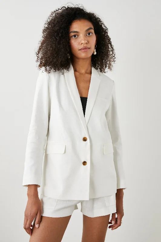  Chic Women's AttireSTANTON BLAZER - CREME