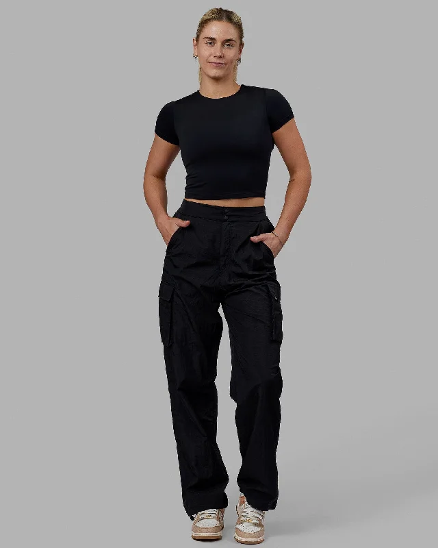  Women's Clothing ApparelStaple Cropped Tee - Black