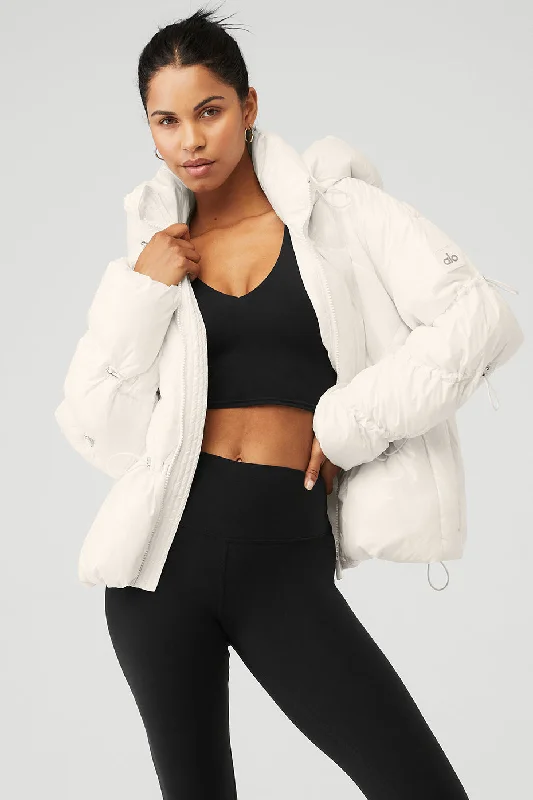  Stylish Women's Garments For HolidaysStunner Puffer Jacket - Ivory