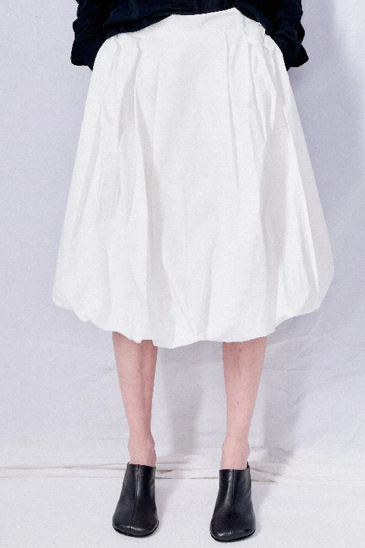  Affordable Trendy Clothes For WomenWhite Balloon Midi Skirt