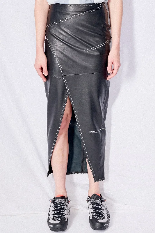  Stylish Women's AttireBlack Leather Skirt