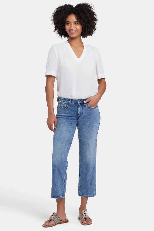  Women's Versatile ApparelRelaxed Piper Crop Jeans - Barcelona Breeze