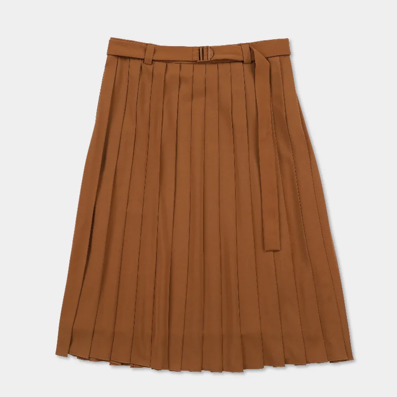  Women's Comfortable Clothes For WeekendsTech Slk Pleated Skirt