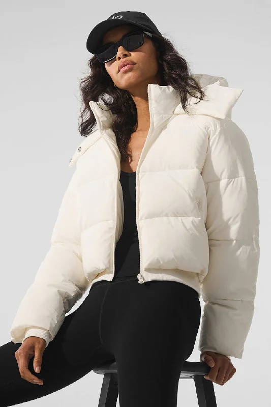  Women's Chic Outerwear OutfitFoxy Puffer Jacket - Ivory